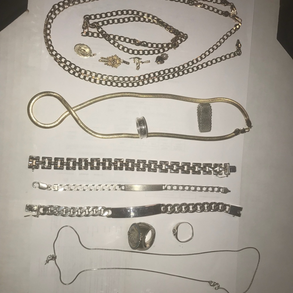 Lot of jewelry